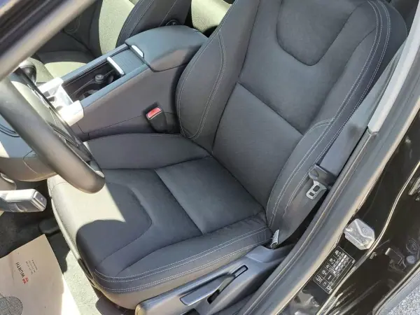 Volvo V60 2013 - 13900 EUR, 111000 km - AUTO.MOTO.pt - 111000km - foto 17 de 42