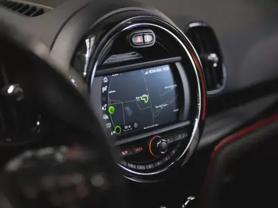 MINI Countryman 2020 - 22990 EUR, 120940 km - AUTO.MOTO.pt - 120940km - foto 21 de 25