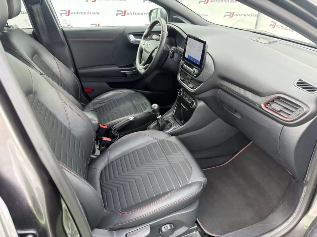 Ford Puma 2020 - 14500 EUR, 138496 km - AUTO.MOTO.pt - 138496km - foto 12 de 17