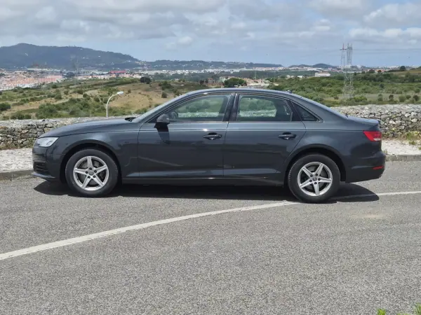 Audi A4 2019 - 20990 EUR, 159128 km - AUTO.MOTO.pt - 159128km - foto 22 de 25
