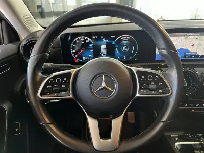 Mercedes-Benz A 180 Limousine 2020 - 23600 EUR, 81132 km - AUTO.MOTO.pt - 81132km - foto 8 de 23