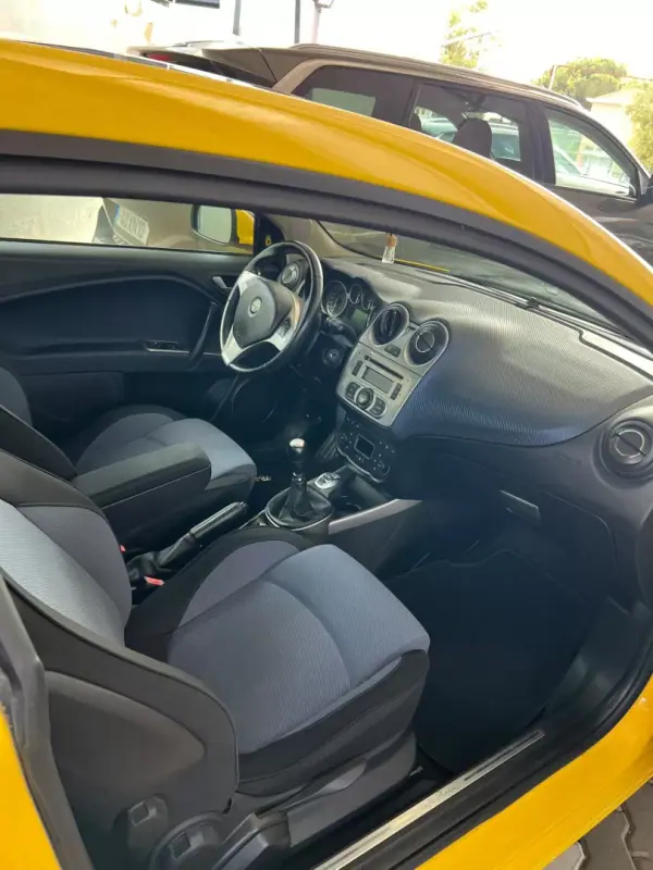 Alfa Romeo MiTo 2009 - 6900 EUR, 110602 km - AUTO.MOTO.pt - 110602km - foto 4 de 8