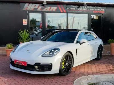 Porsche Panamera Sport Turismo 2020 - 72990 EUR, 132000 km - AUTO.MOTO.pt - 132000km - foto 13 de 22