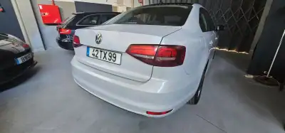 Volkswagen Jetta 2017 - 8990 EUR, 260000 km - AUTO.MOTO.pt - 260000km - foto 35 de 56