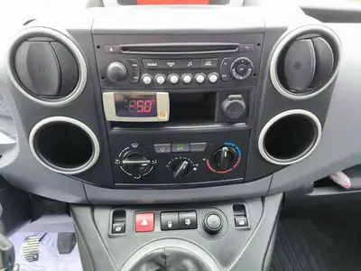 Citroën Berlingo 1.6 HDI L2 3L FRIO + ISOTERMICA 2016 - 14950 EUR, 292742 km - AUTO.MOTO.pt - 292742km - foto 29 de 43