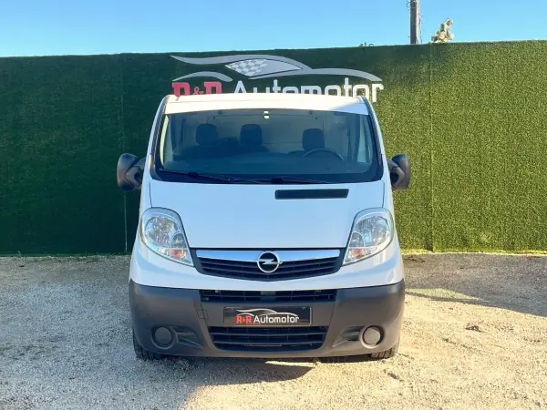 Opel Vivaro 2014 - 10990 EUR, 322000 km - 322000km - foto 4 de 21