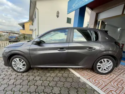 Peugeot 208 2020 - 13950 EUR, 98000 km - AUTO.MOTO.pt - 98000km - foto 6 de 26