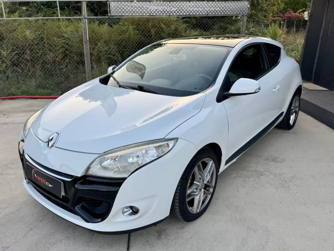 Renault Mégane Coupe 2012 - 7999 EUR, 199000 km - 199000km - foto 17 de 18
