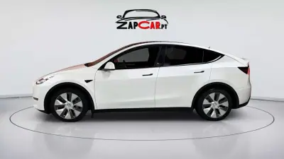 Tesla Model Y 2023 — foto 2 de 16