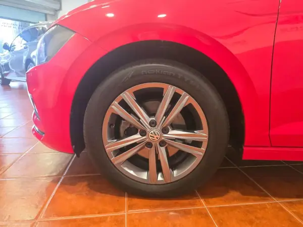 Volkswagen Polo 2018 - 14480 EUR, 138507 km - AUTO.MOTO.pt - 138507km - foto 13 de 45
