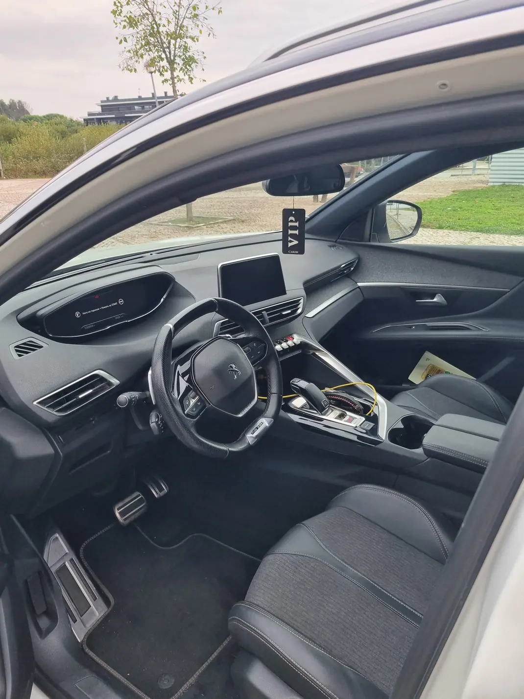 Peugeot 3008 2019 - 17900 EUR, 108000 km - 108000km - foto 5 de 12