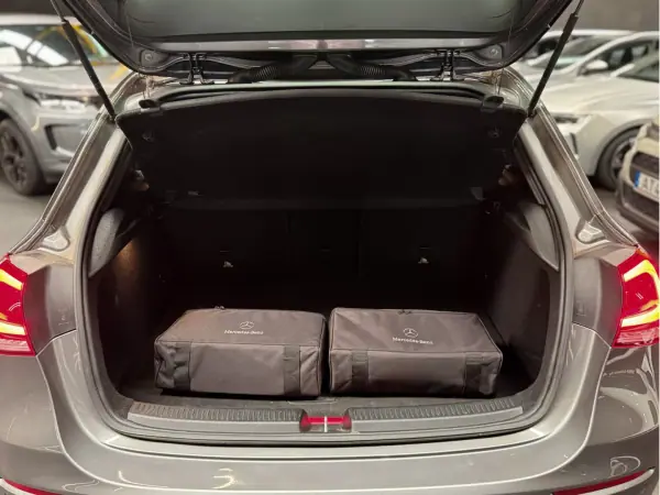 Mercedes-Benz A 250 2022 - 25990 EUR, 75700 km - AUTO.MOTO.pt - 75700km - foto 22 de 23