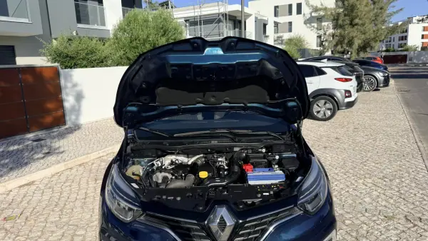 Renault Captur 2018 - 12990 EUR, 149914 km - AUTO.MOTO.pt - 149914km - foto 43 de 44