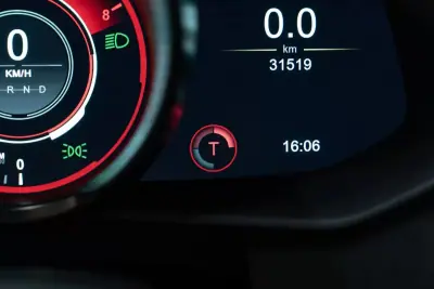 Aston Martin V8 Vantage Coupe 2019 - 144950 EUR, 31000 km - 31000km - foto 29 de 45