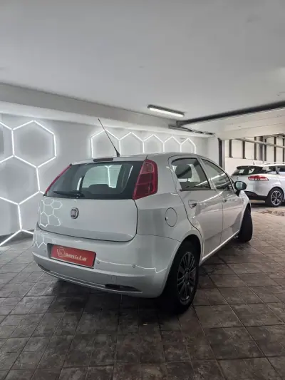 Fiat Grande Punto 2010 - 6000 EUR, 161462 km - AUTO.MOTO.pt - 161462km - foto 19 de 35