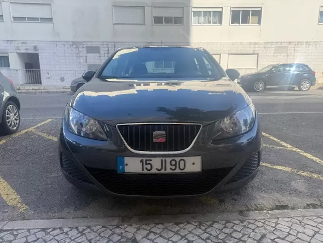 SEAT Ibiza 2010 - 5750 EUR, 156000 km - AUTO.MOTO.pt - 156000km - foto 7 de 33