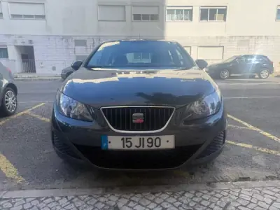 SEAT Ibiza 2010 - 5750 EUR, 156000 km - AUTO.MOTO.pt - 156000km - foto 7 de 33