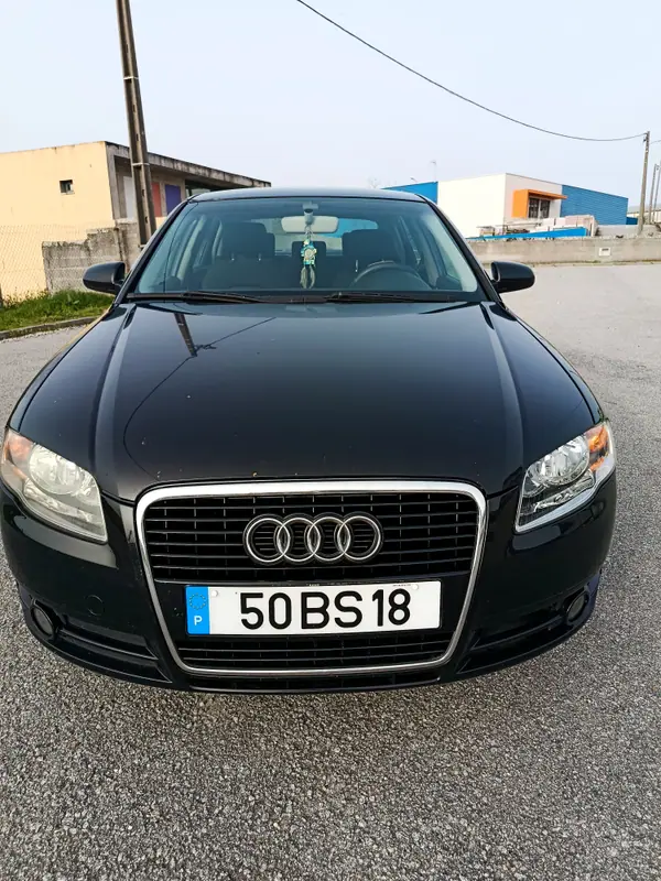 Audi A4 2006 - 4200 EUR, 329000 km - AUTO.MOTO.pt - 329000km - foto 12 de 19