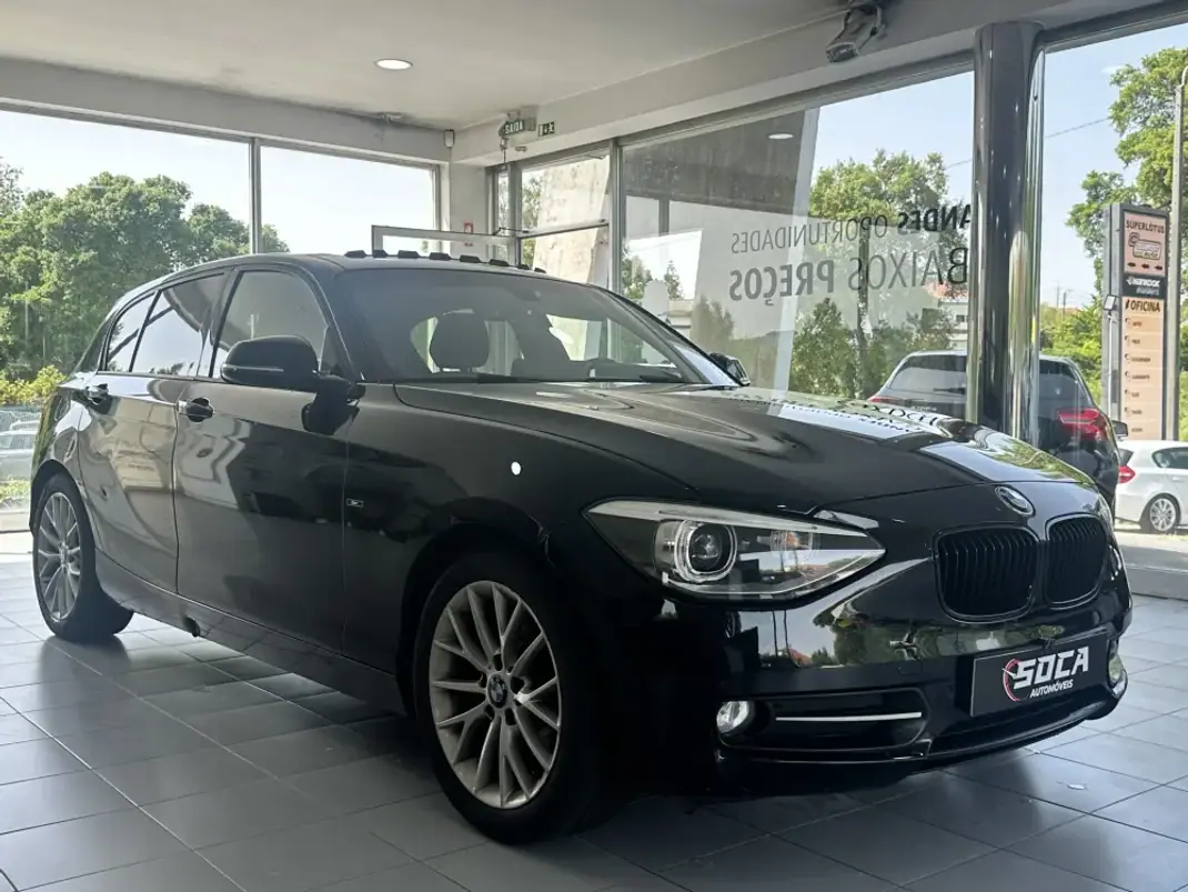 BMW 118 2012 - 13990 EUR, 208845 km - 208845km - foto 4 de 31