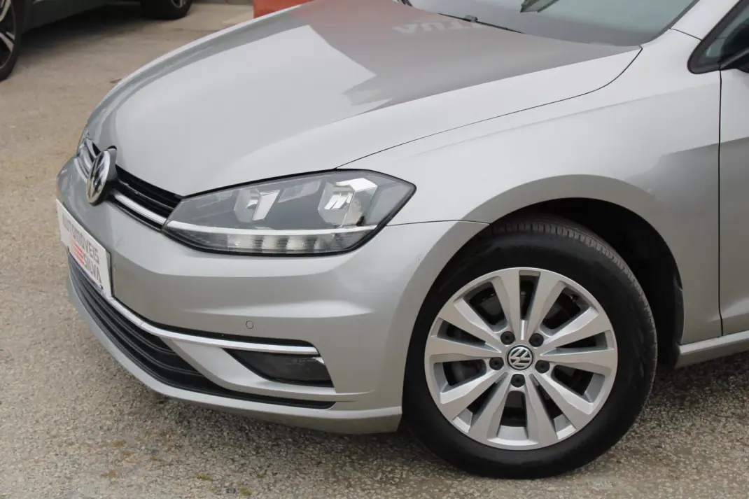Volkswagen Golf 2017 - 11490 EUR, 224000 km - 224000km - foto 5 de 29