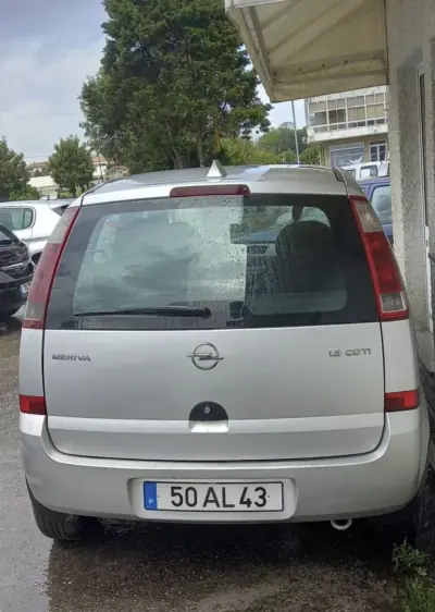 Opel Meriva 2005 - 4490 EUR, 248878 km - AUTO.MOTO.pt - 248878km - foto 4 de 10