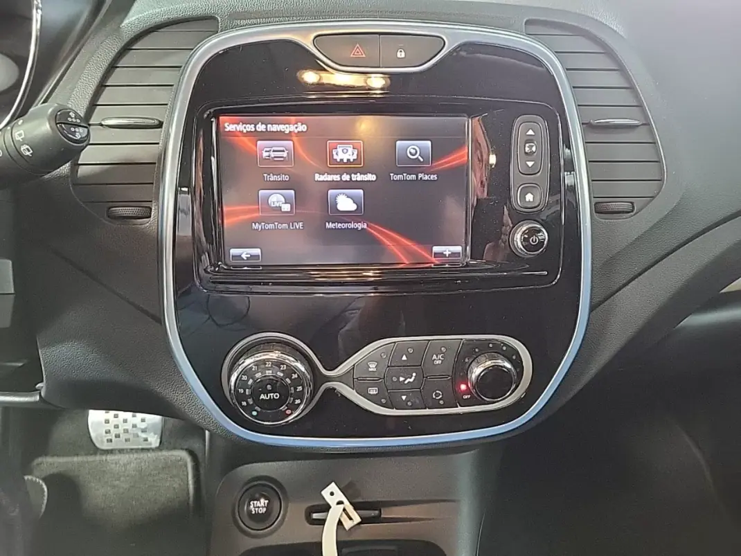 Renault Captur 2017 - 11900 EUR, 118207 km - 118207km - foto 14 de 23