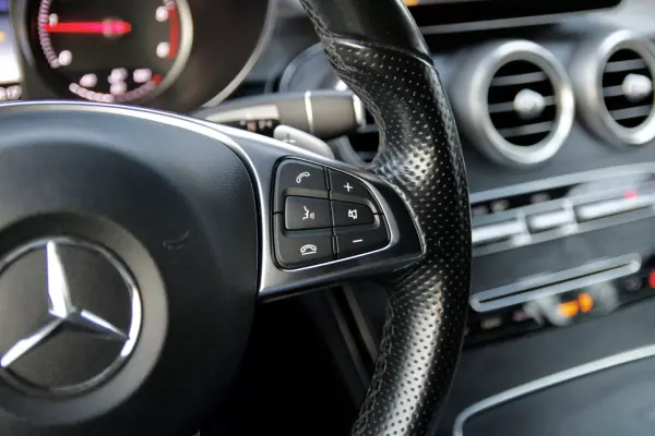 Mercedes-Benz C 220 2016 - 29990 EUR, 175000 km - AUTO.MOTO.pt - 175000km - foto 41 de 44