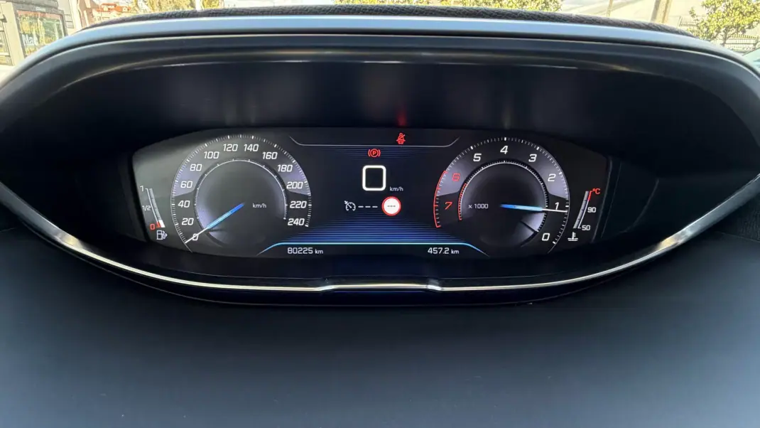 Peugeot 3008 2019 - 17980 EUR, 80200 km - AUTO.MOTO.pt - 80200km - foto 10 de 25