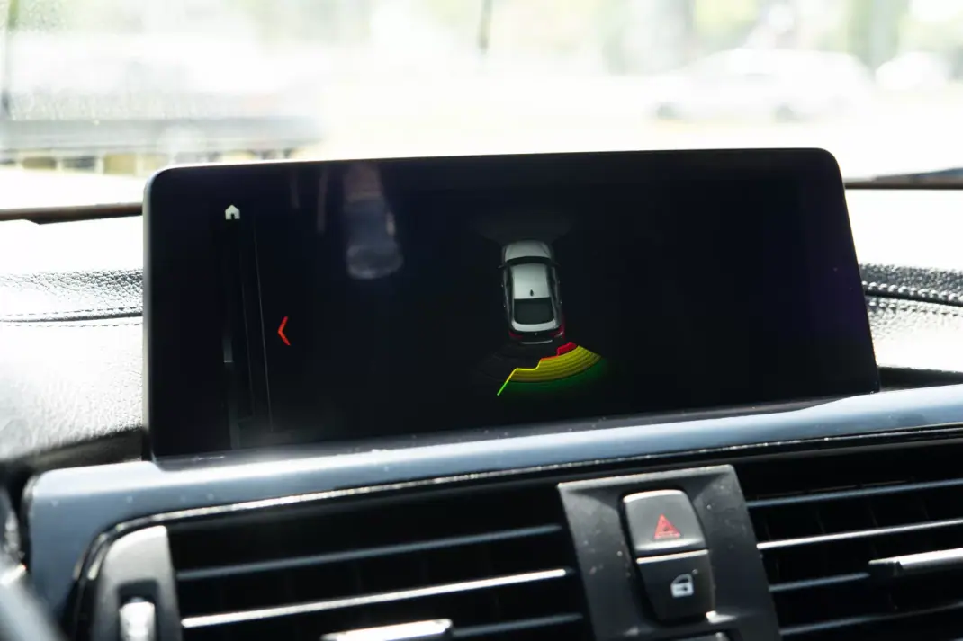 BMW 420 Gran Coupé 2018 - 26000 EUR, 190500 km - AUTO.MOTO.pt - 190500km - foto 17 de 28