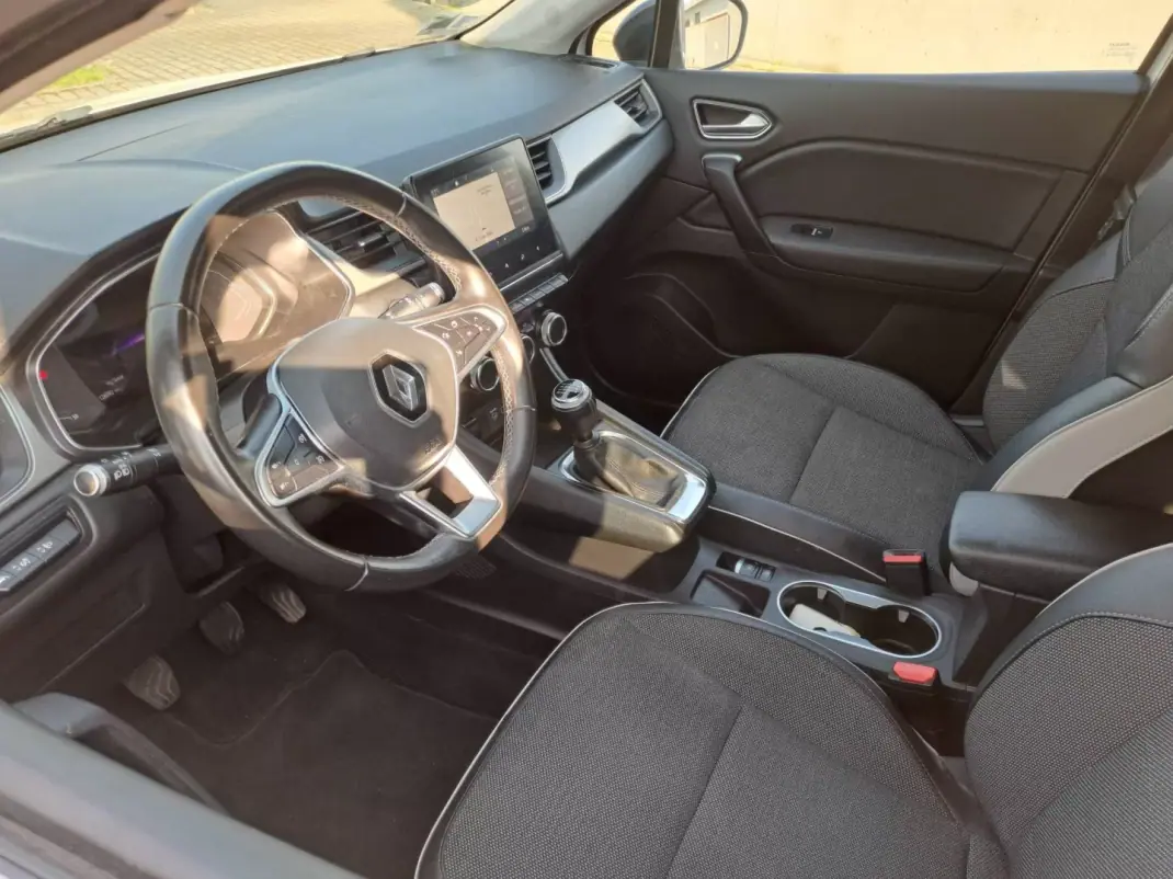 Renault Captur 2019 - 19500 EUR, 119000 km - AUTO.MOTO.pt - 119000km - foto 9 de 15
