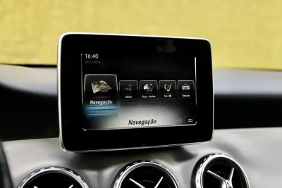 Mercedes-Benz GLA 180 2016 - 22500 EUR, 148000 km - AUTO.MOTO.pt - 148000km - foto 29 de 32