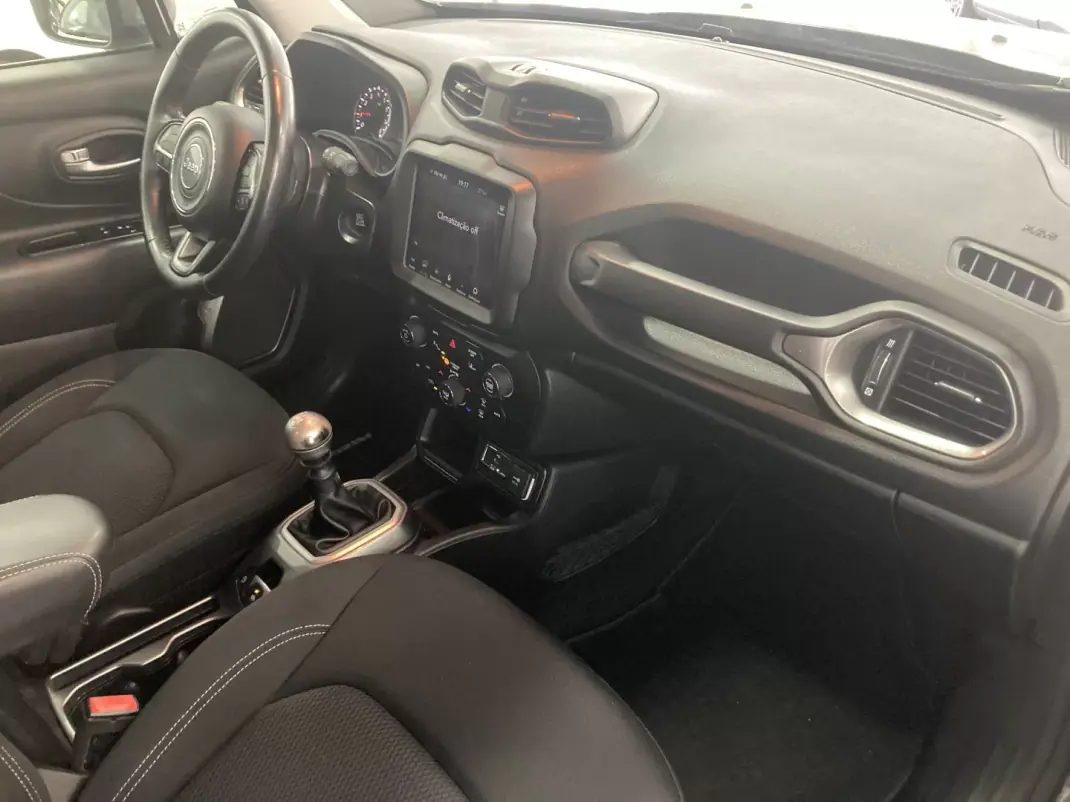 Jeep Renegade 2019 - 12900 EUR, 102216 km - AUTO.MOTO.pt - 102216km - foto 19 de 42