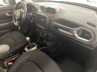 Jeep Renegade 2019 - 12900 EUR, 102216 km - AUTO.MOTO.pt - 102216km - foto 19 de 42