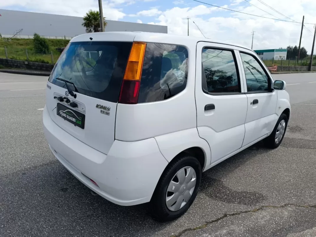 Suzuki Ignis 2004 - 2500 EUR, 216000 km - AUTO.MOTO.pt - 216000km - foto 7 de 15