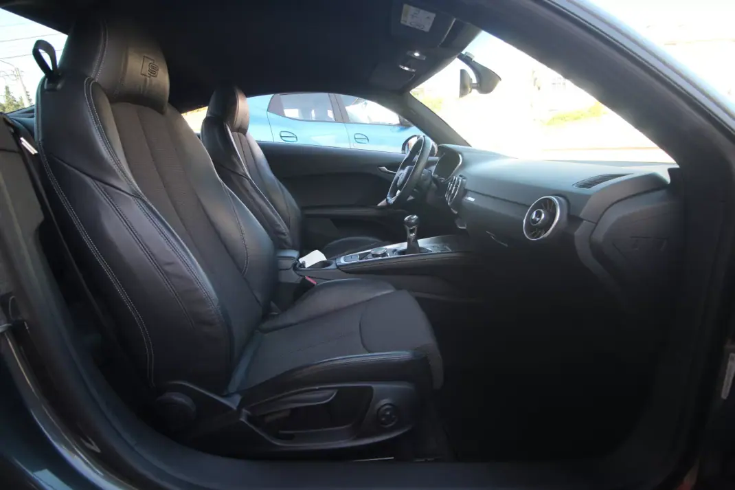 Audi TT Coupé 2016 - 22990 EUR, 184000 km - AUTO.MOTO.pt - 184000km - foto 14 de 24