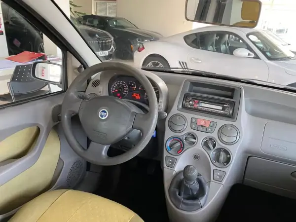 Fiat Panda 2004 - 3250 EUR, 197772 km - AUTO.MOTO.pt - 197772km - foto 10 de 31