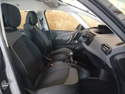 Citroën C4 Spacetourer 2021 - 18900 EUR, 81600 km - AUTO.MOTO.pt - 81600km - foto 13 de 20