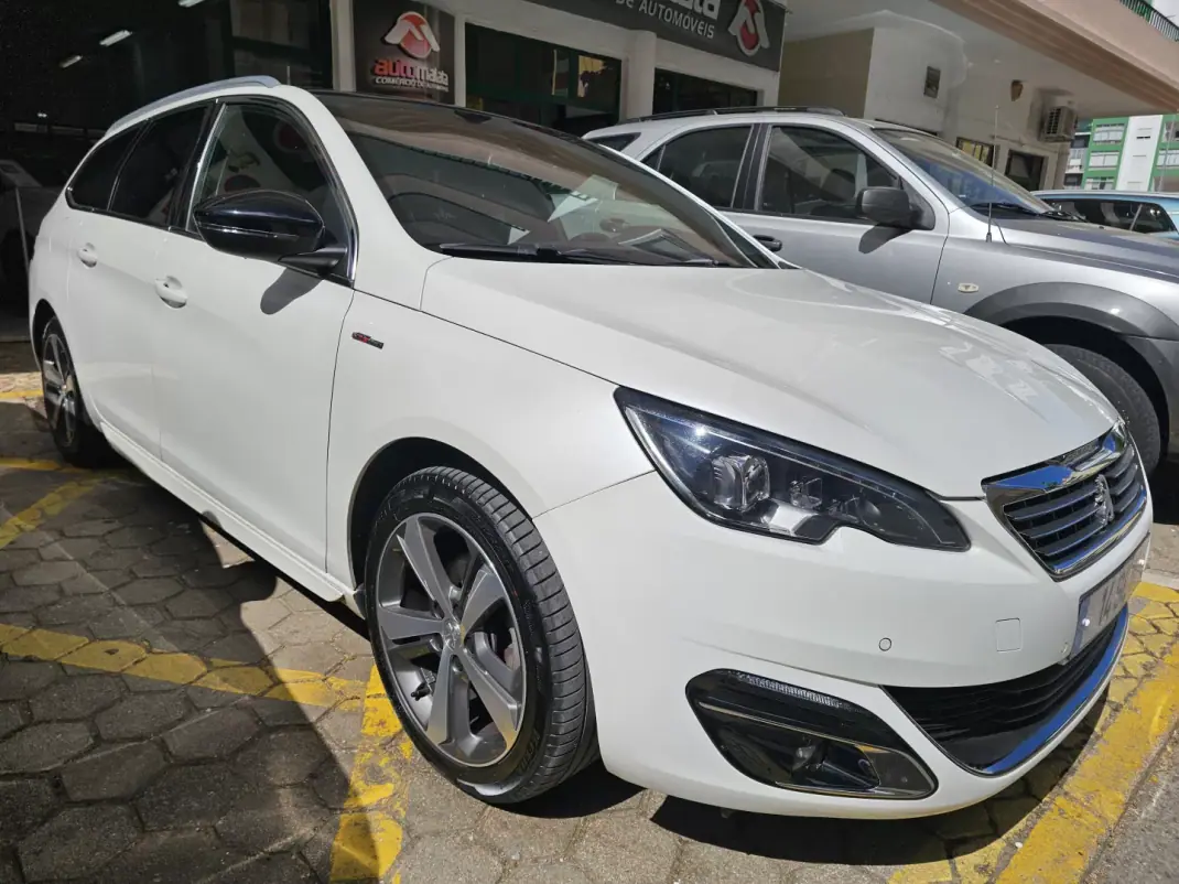 Peugeot 308 SW 2017 - 14500 EUR, 108350 km - AUTO.MOTO.pt - 108350km - foto 1 de 21