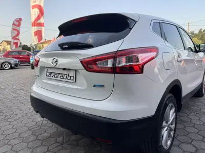 Nissan Qashqai 2015 - 11500 EUR, 258000 km - AUTO.MOTO.pt - 258000km - foto 25 de 36