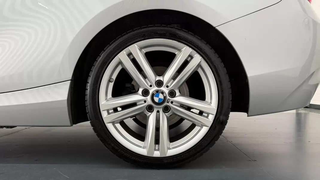 BMW 218 2016 - 19490 EUR, 108715 km - AUTO.MOTO.pt - 108715km - foto 28 de 35