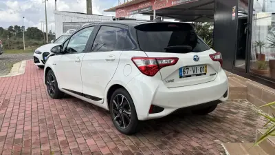 Toyota Yaris 2018 - 16990 EUR, 80000 km - AUTO.MOTO.pt - 80000km - foto 11 de 29