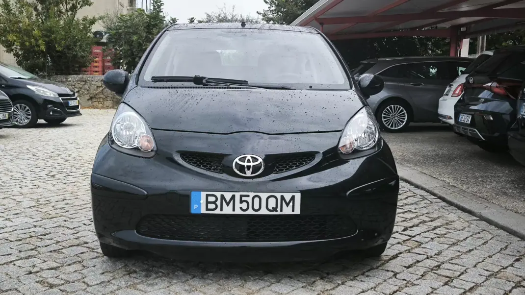Toyota Aygo 2007 - 5450 EUR, 125960 km - 125960km - foto 2 de 8