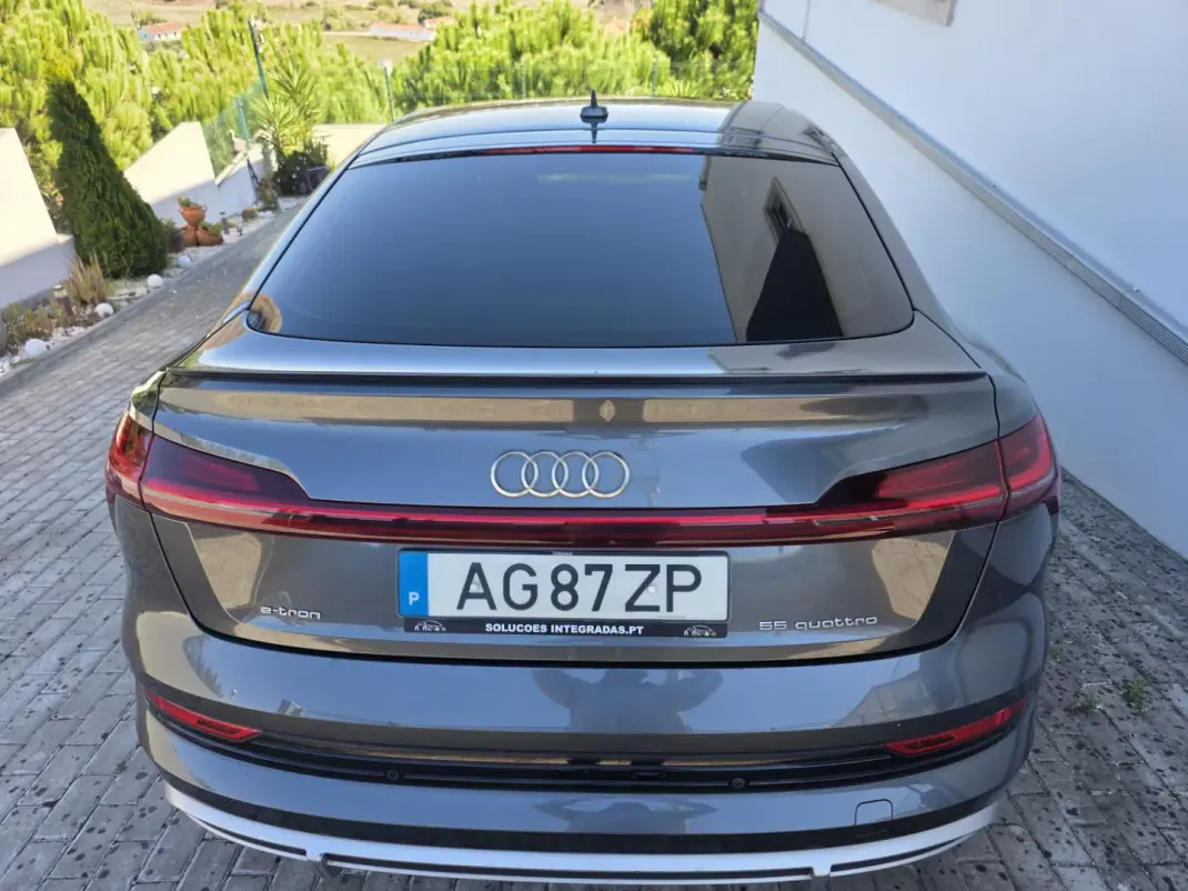 Audi e-tron 2021 - 32900 EUR, 120000 km - 120000km - foto 51 de 51