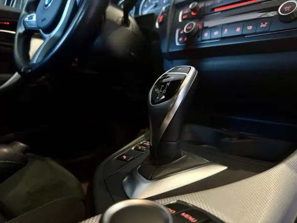 BMW M135i 2014 - 29490 EUR, 91000 km - AUTO.MOTO.pt - 91000km - foto 9 de 15