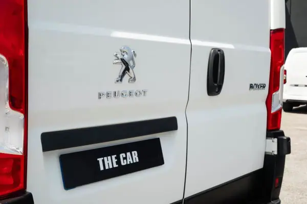 Peugeot Boxer 2020 - 17999 EUR, 157000 km - AUTO.MOTO.pt - 157000km - foto 6 de 17