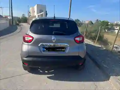 Renault Captur 2015 - 13000 EUR, 65000 km - AUTO.MOTO.pt - 65000km - foto 6 de 6