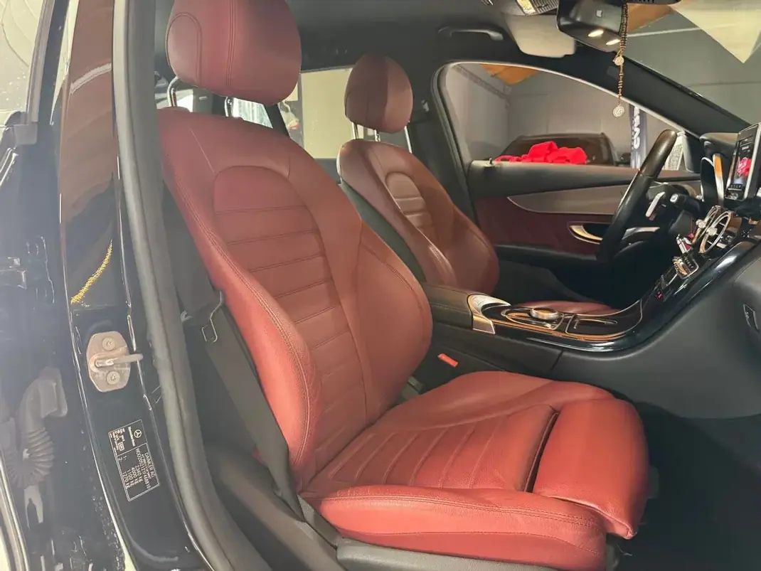 Mercedes-Benz C 300 2016 - 18900 EUR, 197352 km - 197352km - foto 7 de 20