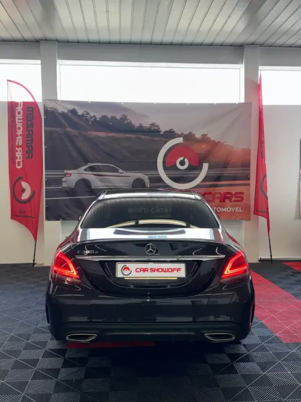 Mercedes-Benz C 300 2021 - 26900 EUR, 145000 km - AUTO.MOTO.pt - 145000km - foto 5 de 12