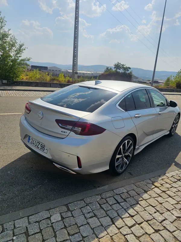 Opel Insignia Grand Sport 2018 - 29850 EUR, 86000 km - AUTO.MOTO.pt - 86000km - foto 3 de 15