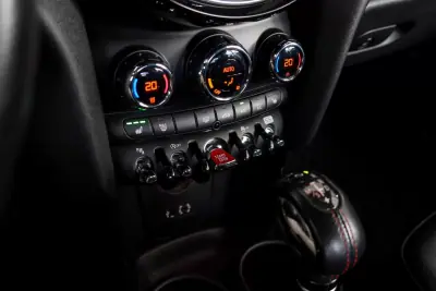MINI John Cooper Works 2021 - 32000 EUR, 54827 km - AUTO.MOTO.pt - 54827km - foto 16 de 21